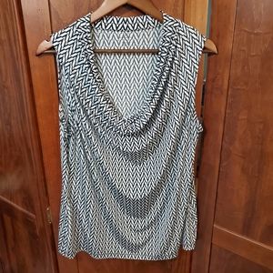 Worthington sleeveless black and white dress shirt